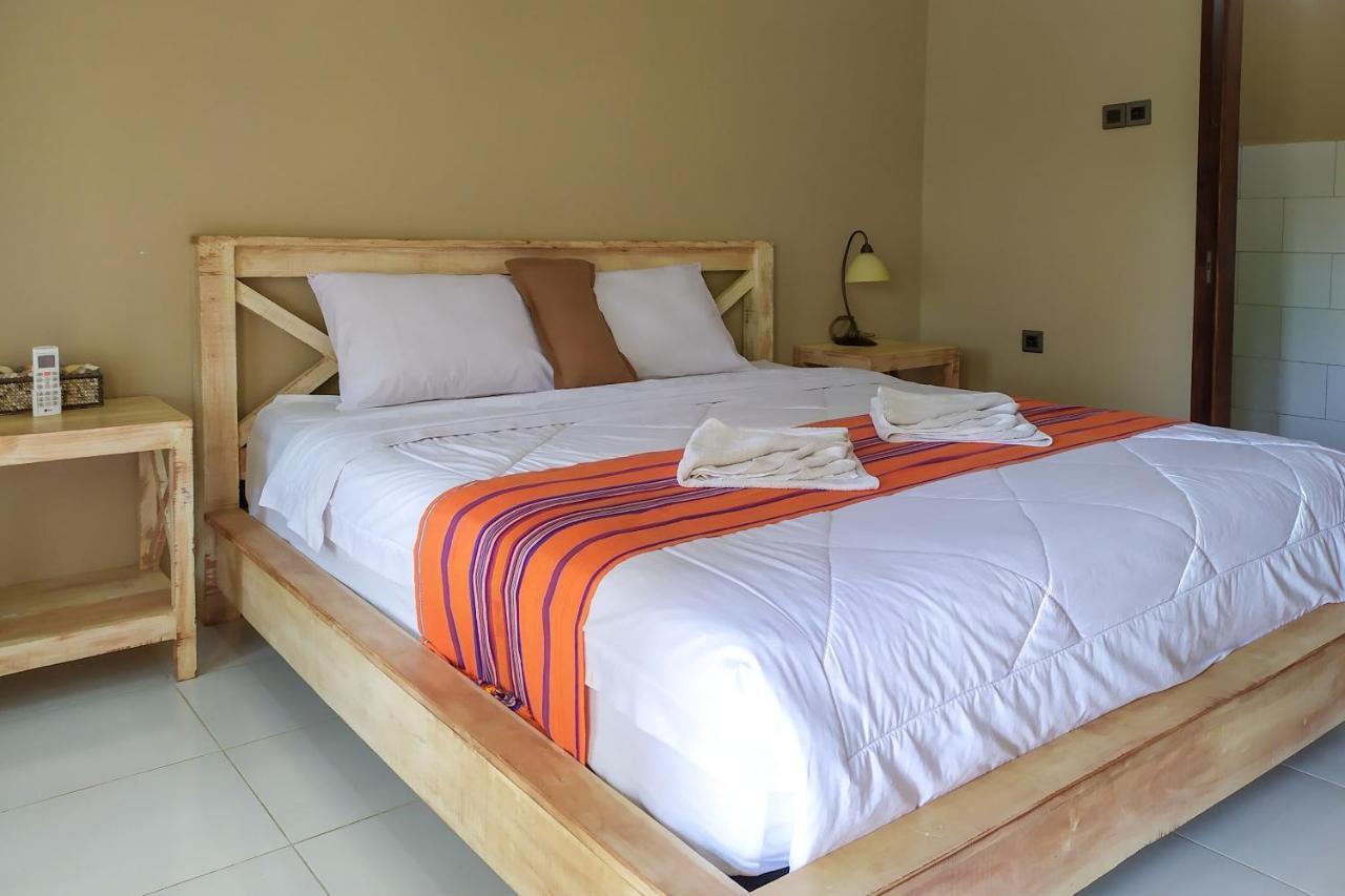 Hotel Oyo 2823 Artati And Restaurant Selong Belanak